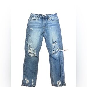 Ceros Distressed Straight Leg Jean